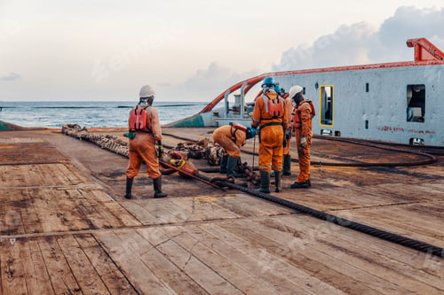 Preview: Vessel crew preparing vessel for static tow tanker lifting