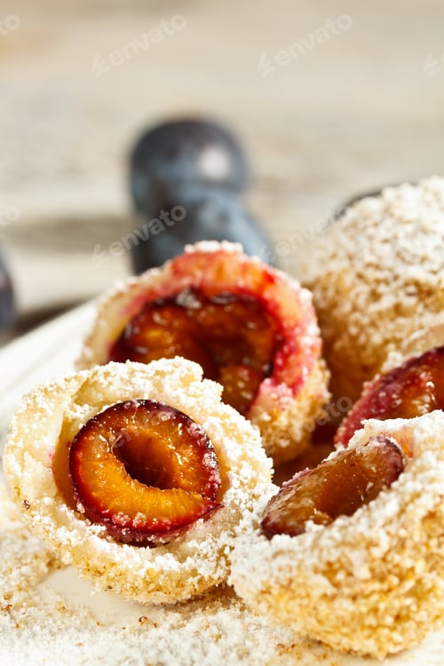 Preview: Plum dumplings