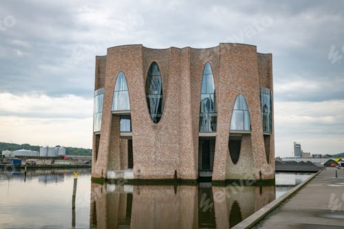 Preview: the fjordenhus museum in Vejle denmark at the waterfront