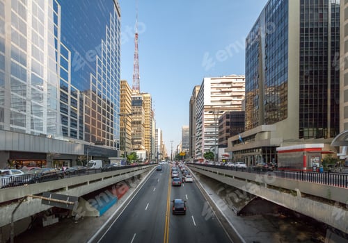 Preview: Cars moving on Paulista Avenue - Sao Paulo, Brazil
