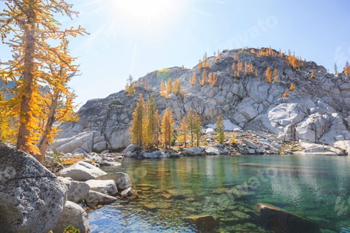 Preview: Alpine lake