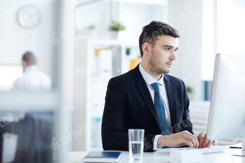 Preview: Businessman in office