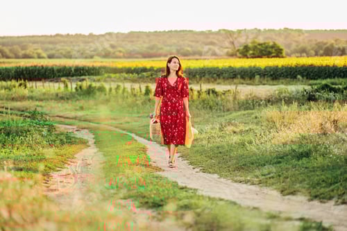 Visualização: O
campo melhora a saúde mental. Saúde mental rural. Pausa relaxante no campo