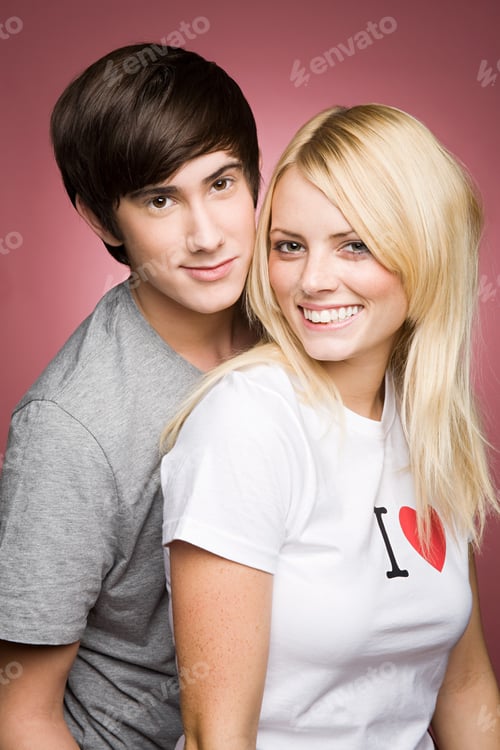 Preview: Portrait of a young couple