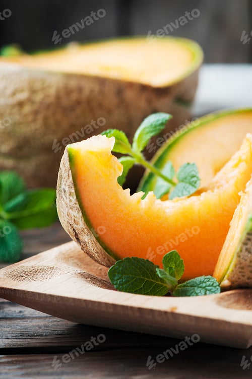 Preview: Fresh sweet orange melon and mint