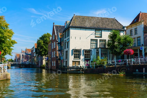 Preview: Moat at the enterance of the city center of Enkhuizen
