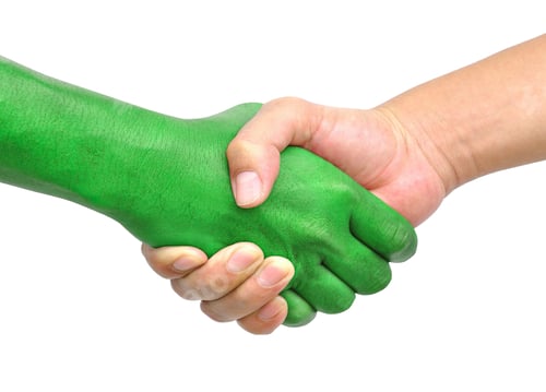 Preview: shake hands isolated