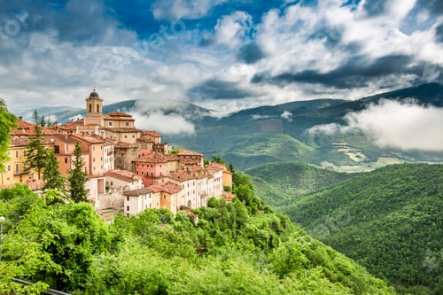 Preview: Wonderful small town on hill, Umbria, Italy