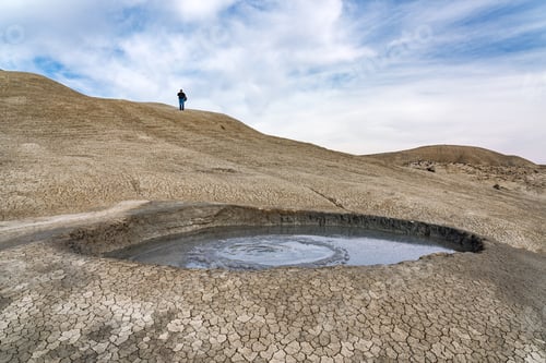 Preview: Nature photographer capture mud volcano