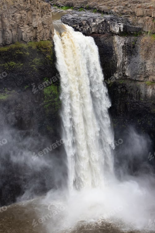 Preview: Waterfall in the American Mountain Landscape. Palouse Falls State Park