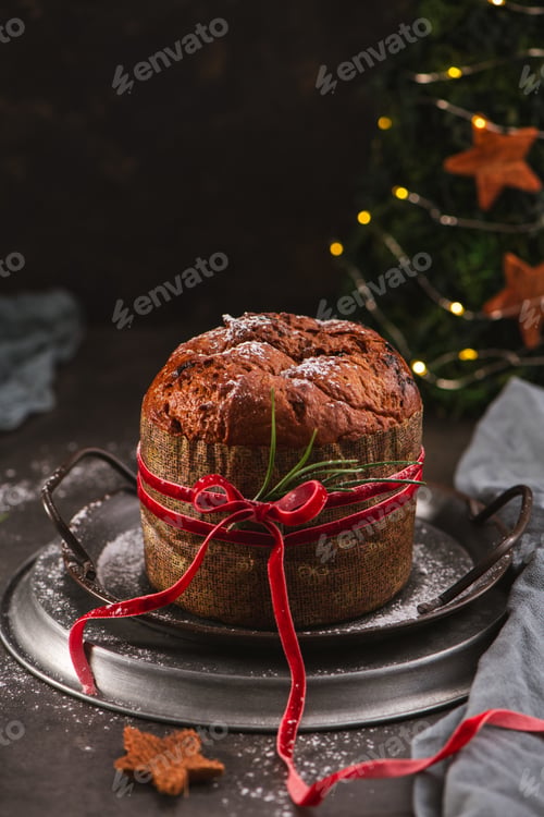 Preview: Traditional Panettone with Red Velvet Ribbon and Decor