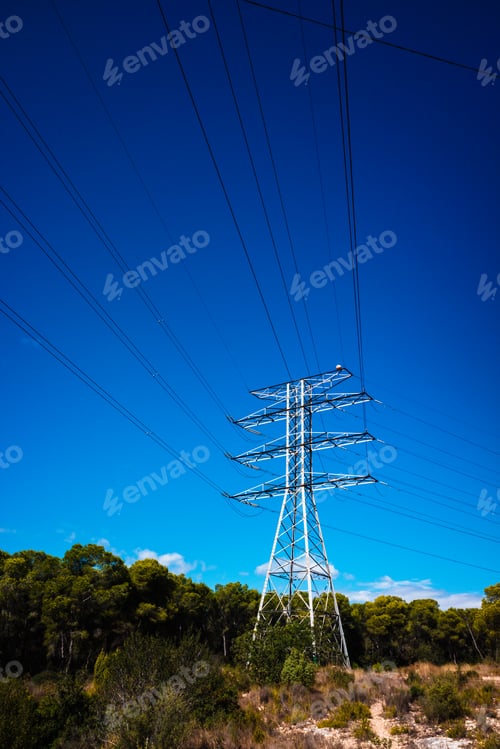 Preview: Electricity is transported by thick cables attached to metal towers.