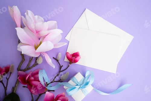 Preview: Blossoming pink magnolia tree Flowers