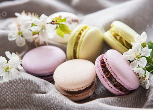 Preview: Colorful macaroons