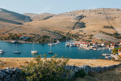 Preview: Scenic view of the blue lagoon in Croatia