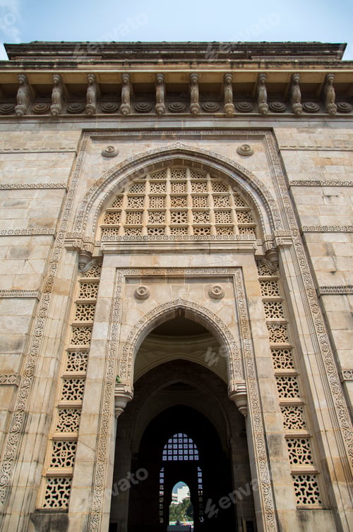 Preview: Gateway of India in Mumbai, India