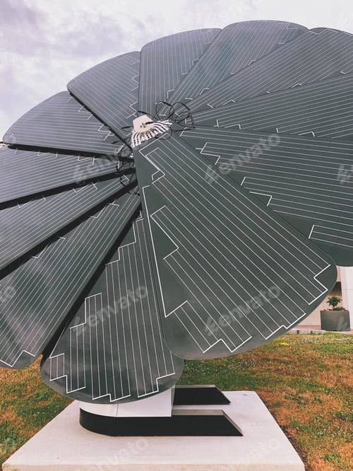 Preview: Solar panels in a shape of a flower