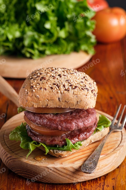 Preview: Delicious grilled burgers