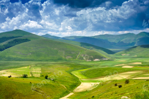 Preview: Piano Grande di Castelluccio, mountain and rural landscape