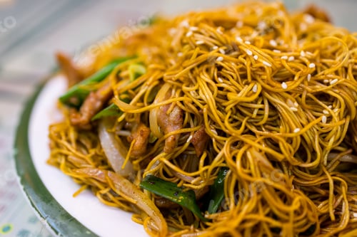 Preview: Soy Sauce fry noodles in the asian restaurant