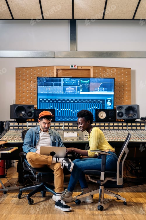 Preview: Producing in Music Studio