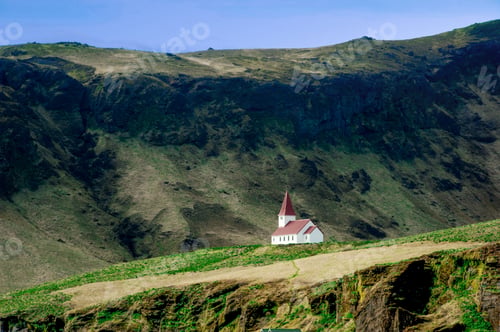 Preview: house in mountains
