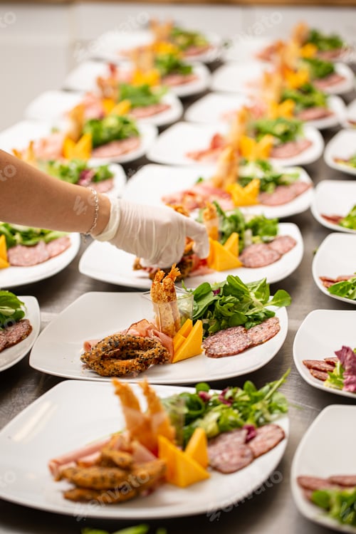 Preview: Many plates of appetizer