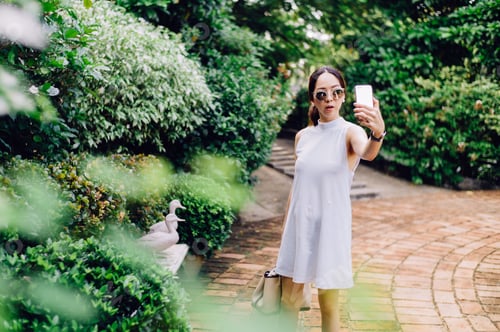 Preview: Influencer creating content