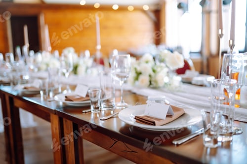 Preview: Beautiful table setting for a party, wedding reception or other festive event. Banquet setting.