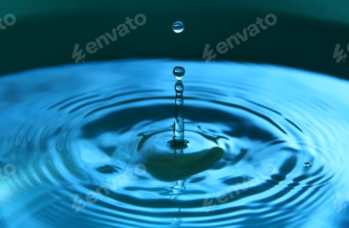 Preview: A drop of water falls