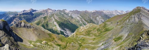 Preview: View of Tena Valley in The Pyrenees, Huesca, Spain.