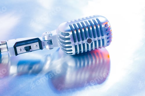 Preview: Retro microphone
