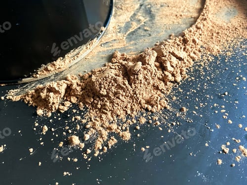 Preview: Cocoa powder on a dark background