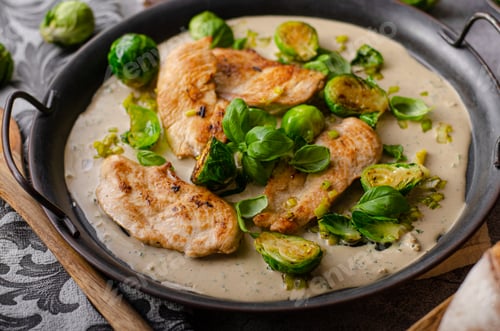 Preview: Grilled chicken with garlic cream
