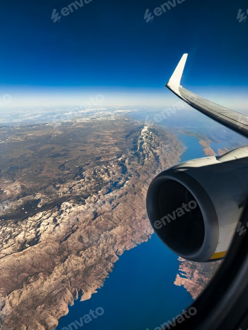 Preview: View from the window of an airplane in flight