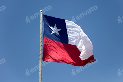 Preview: Chilean flag under blue sky