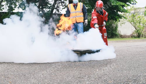 Preview: corporate safety - exercise during a firefighting course