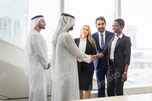 Preview: Business meeting in Dubai