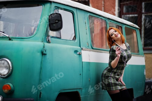 Preview: Young red haired girl lady