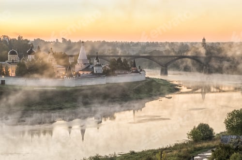 Preview: Misty morning over Volga river and monastery in Staritsa