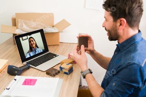 Preview: Hispanic man selling natural beauty products online