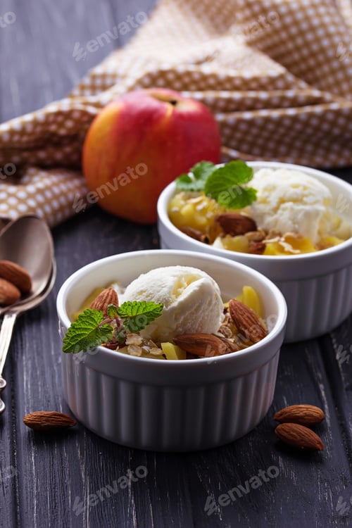 Preview: Dessert with apple and ice cream