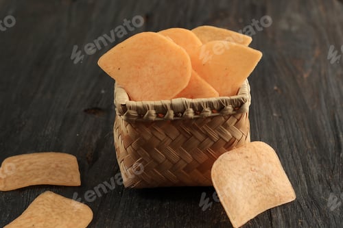 Preview: Raw Shrimp Crackers or Kerupuk Udang Mnetah