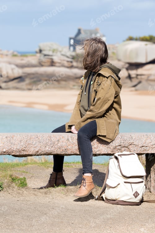 Preview: Girl and the Sea