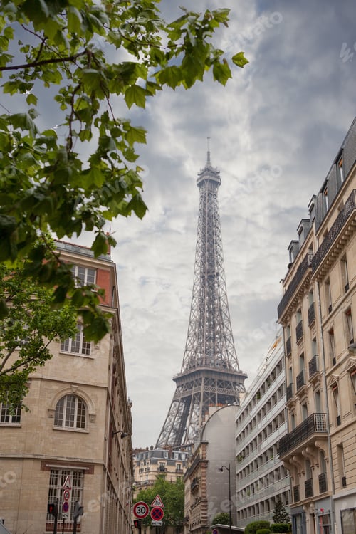 Preview: building in Paris near Eiffel Tower