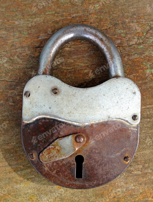 Preview: old rusty padlock