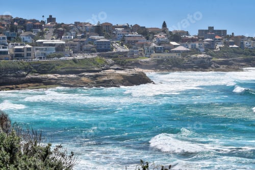 Preview: Beautiful turquoise blue ocean waves towns communities outside Sydney Australia