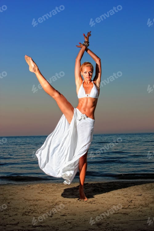 Preview: woman relaxing on the beach