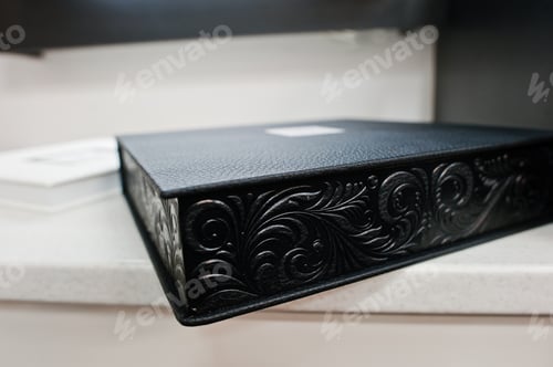 Preview: Black and white style wedding photo book and album