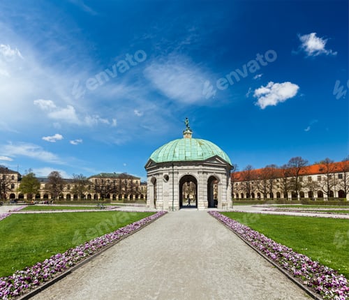 Preview: Pavilion in Hofgarten. Munich, Germany